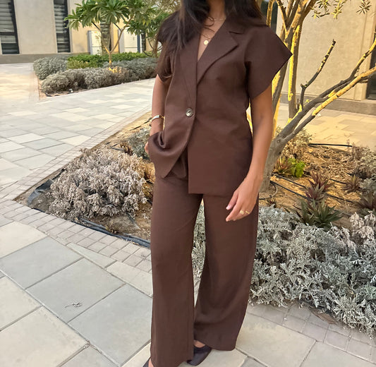 Linen Ensemble in Brown